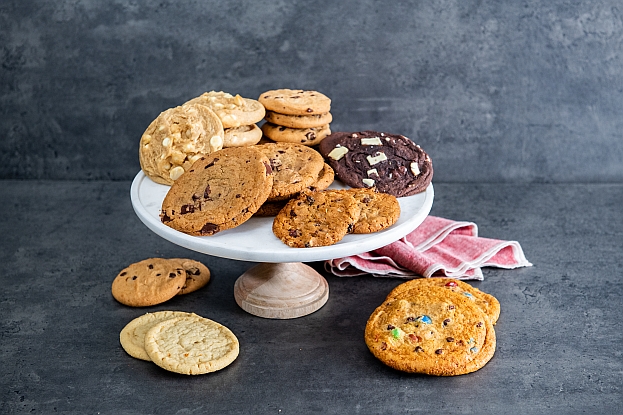 tray of cookies